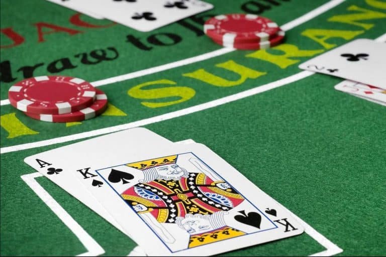 Tampilan meja Live Roulette dengan dealer profesional di studio kasino dewa bumi22